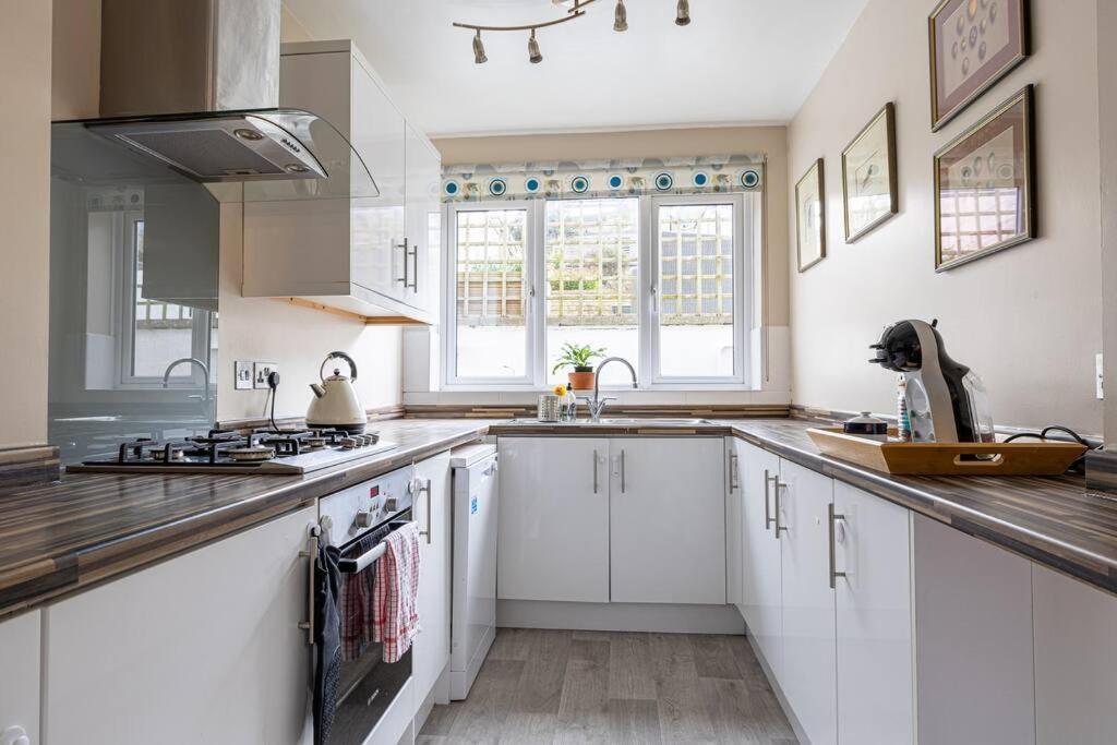 Pure B - Welcoming Bath City 3 Bed House Free Parking & Wifi Exterior foto