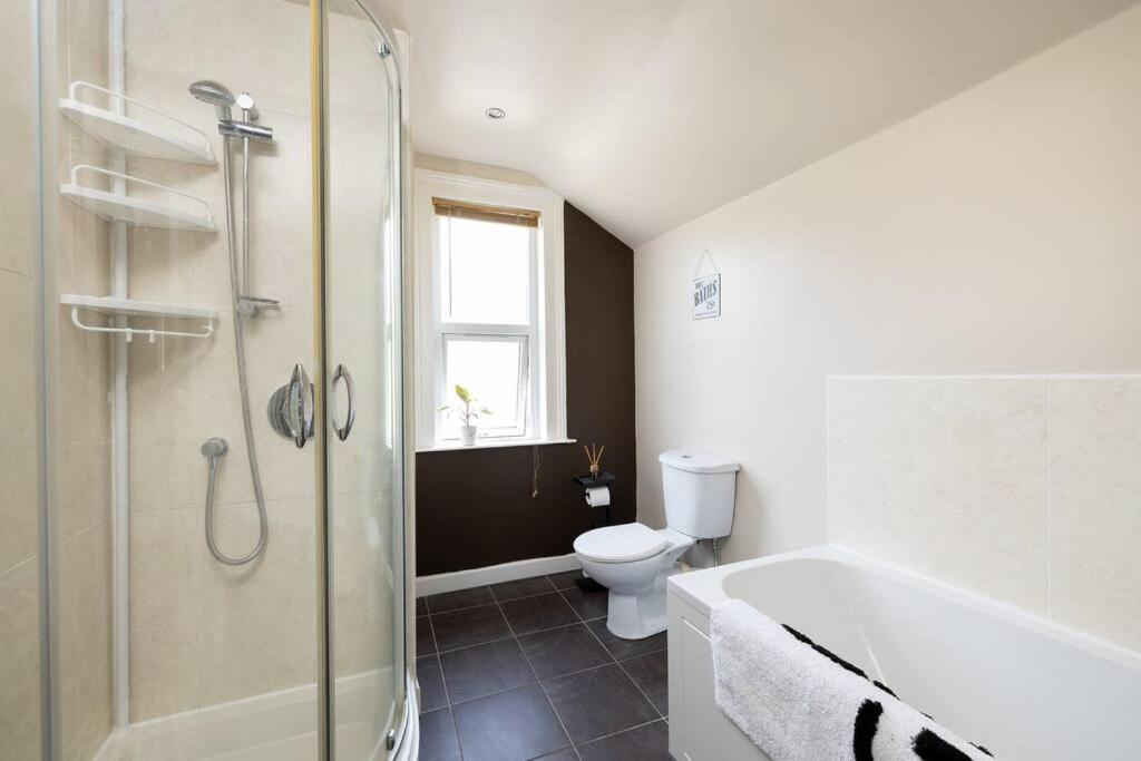 Pure B - Welcoming Bath City 3 Bed House Free Parking & Wifi Exterior foto